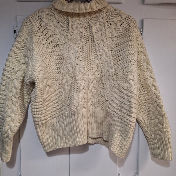 Chunky Knit Off- White sweater - Picture 4 of 5